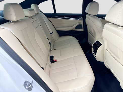 Used 2023 BMW 530i w/ Premium Package RWD image 21
