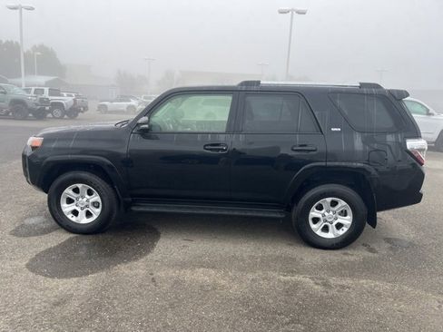 Used 2024 Toyota 4Runner SR5 Premium image 8