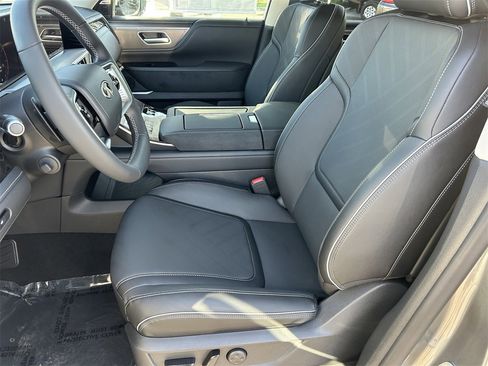 New 2026 INFINITI QX80 Luxe image 26