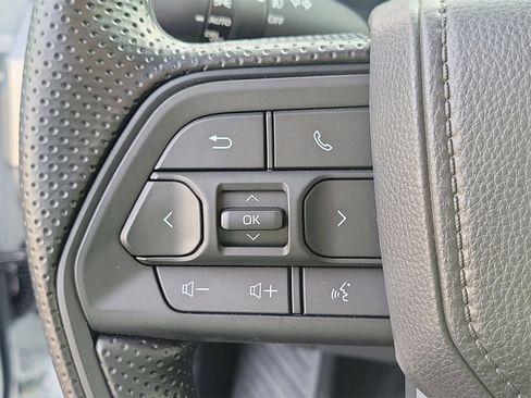 Used 2025 Toyota Tacoma SR5 image 22