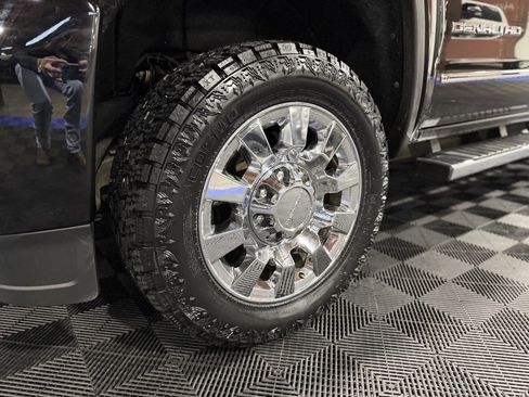 Used 2015 GMC Sierra 2500 Denali w/ Duramax Plus Package image 9