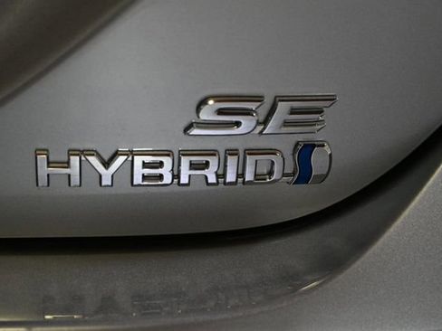 Used 2023 Toyota Camry SE FWD image 13