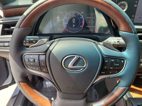 Used 2022 Lexus ES 350 Ultra Luxury w/ Accessory Package 2 FWD image 22