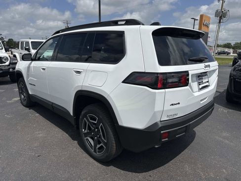 New 2026 Jeep Cherokee Laredo AWD/4WD image 4