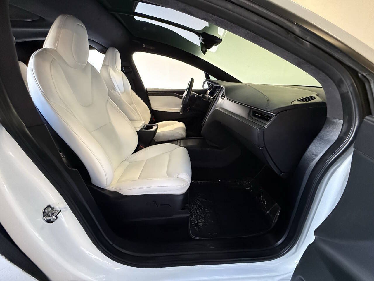 Used 2020 Tesla Model X Performance AWD/4WD image 34
