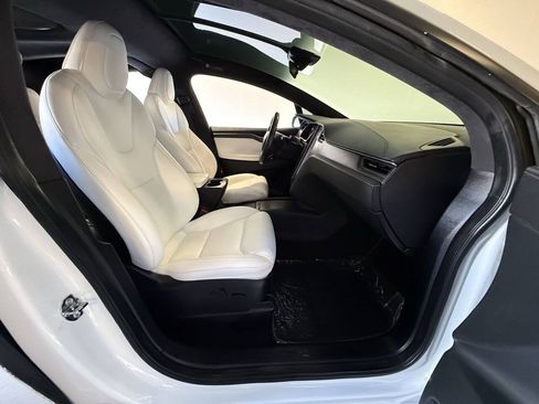 Used 2020 Tesla Model X Performance AWD/4WD image 34