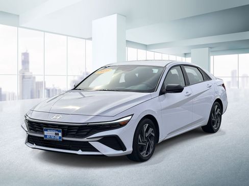 Used 2025 Hyundai Elantra Sport FWD image 1
