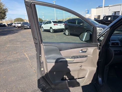 Used 2016 Honda Odyssey SE image 9