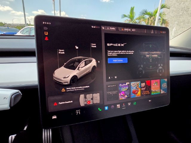 Used 2022 Tesla Model Y Performance AWD/4WD image 34
