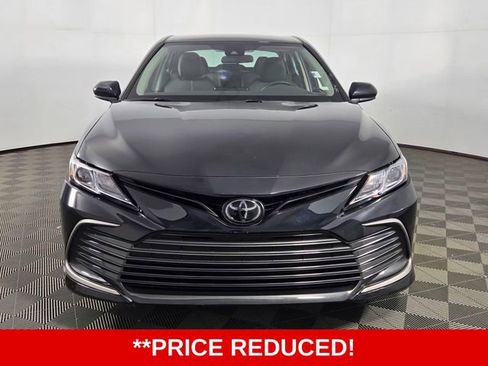 Used 2023 Toyota Camry LE image 2