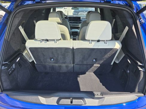 Certified 2025 BMW X7 M60i image 18