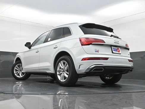 Used 2023 Audi Q5 2.0T Premium w/ Convenience Package AWD/4WD image 30