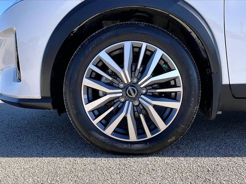 Used 2024 Nissan Kicks SV image 34