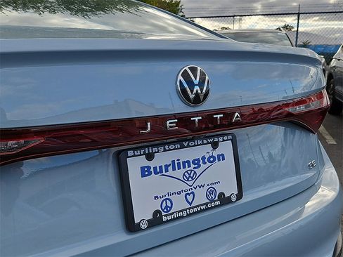 New 2025 Volkswagen Jetta SE image 12