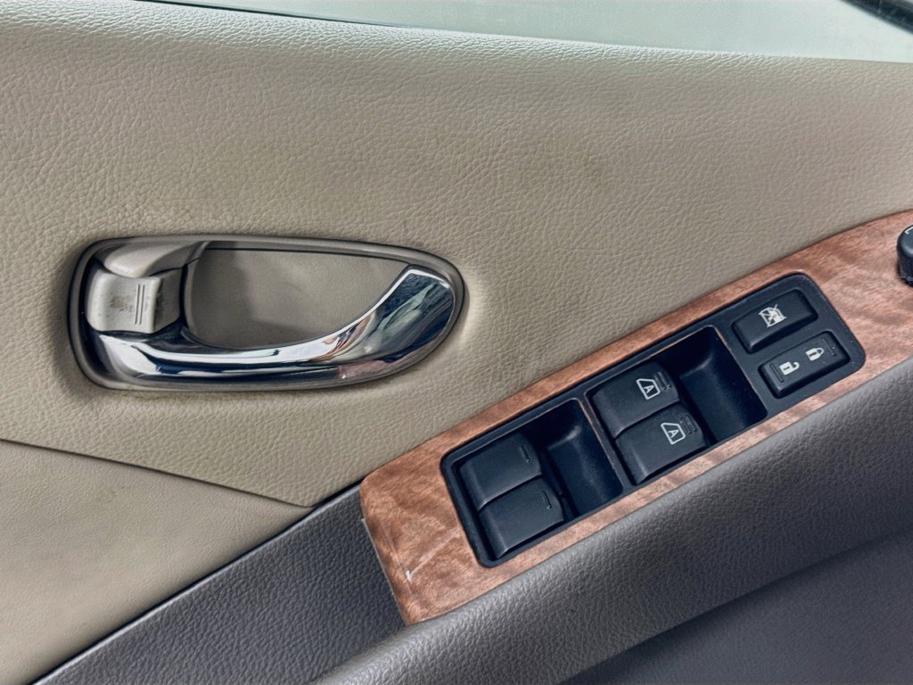 Used 2012 Nissan Murano LE FWD image 21