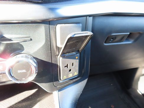 Used 2024 Ford F150 Raptor image 32