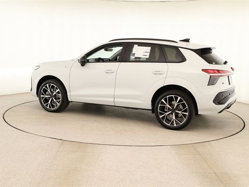 New 2026 Audi Q3 quattro 2.0T image 3