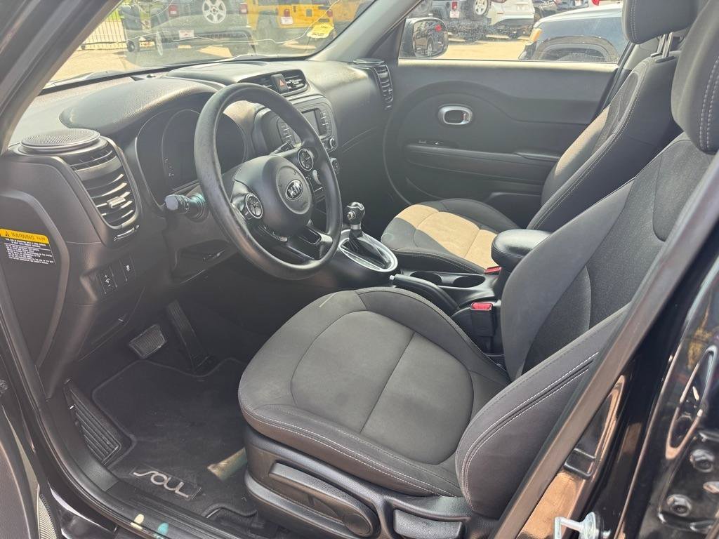 Used 2019 Kia Soul FWD image 15