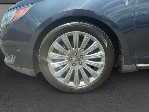 Used 2013 Lincoln MKS FWD image 13