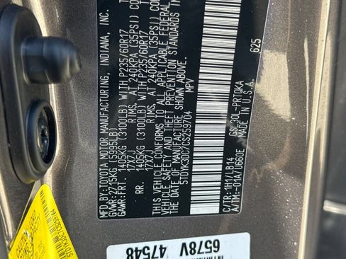 Used 2012 Toyota Sienna XLE FWD image 29