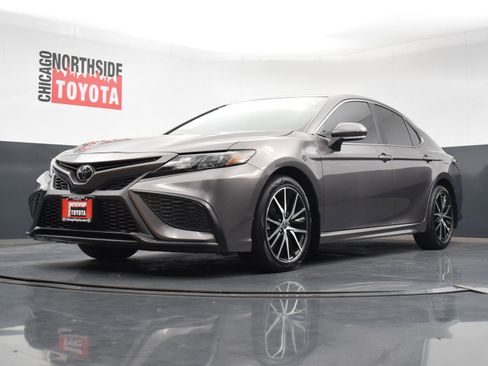 Used 2024 Toyota Camry SE image 31