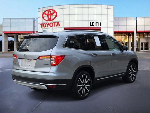 Used 2021 Honda Pilot Touring image 5