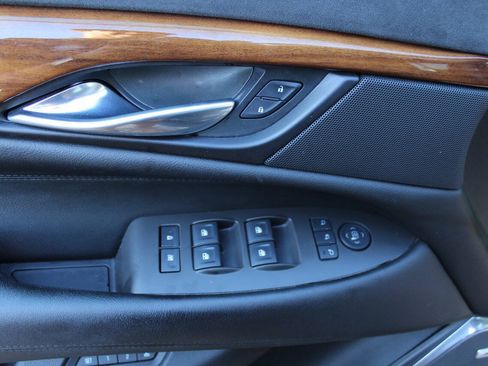 Used 2017 Cadillac Escalade Luxury AWD/4WD image 19