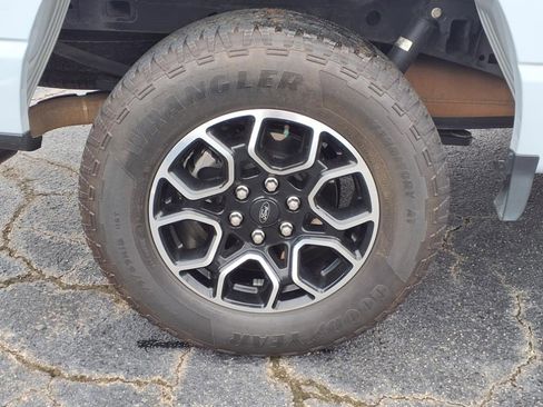 Used 2022 Ford F150 Lariat w/ Equipment Group 502A High image 11