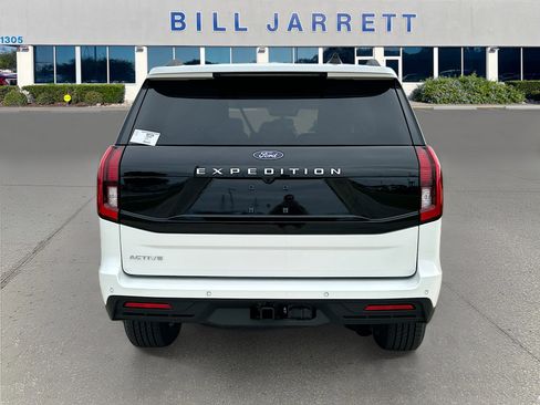 New 2026 Ford Expedition Active RWD image 5