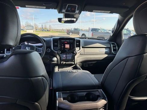New 2026 RAM 1500 Laramie AWD/4WD image 31