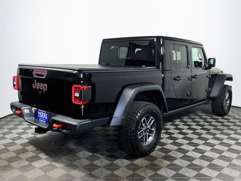 Used 2025 Jeep Gladiator Mojave w/ Convenience Group AWD/4WD image 7