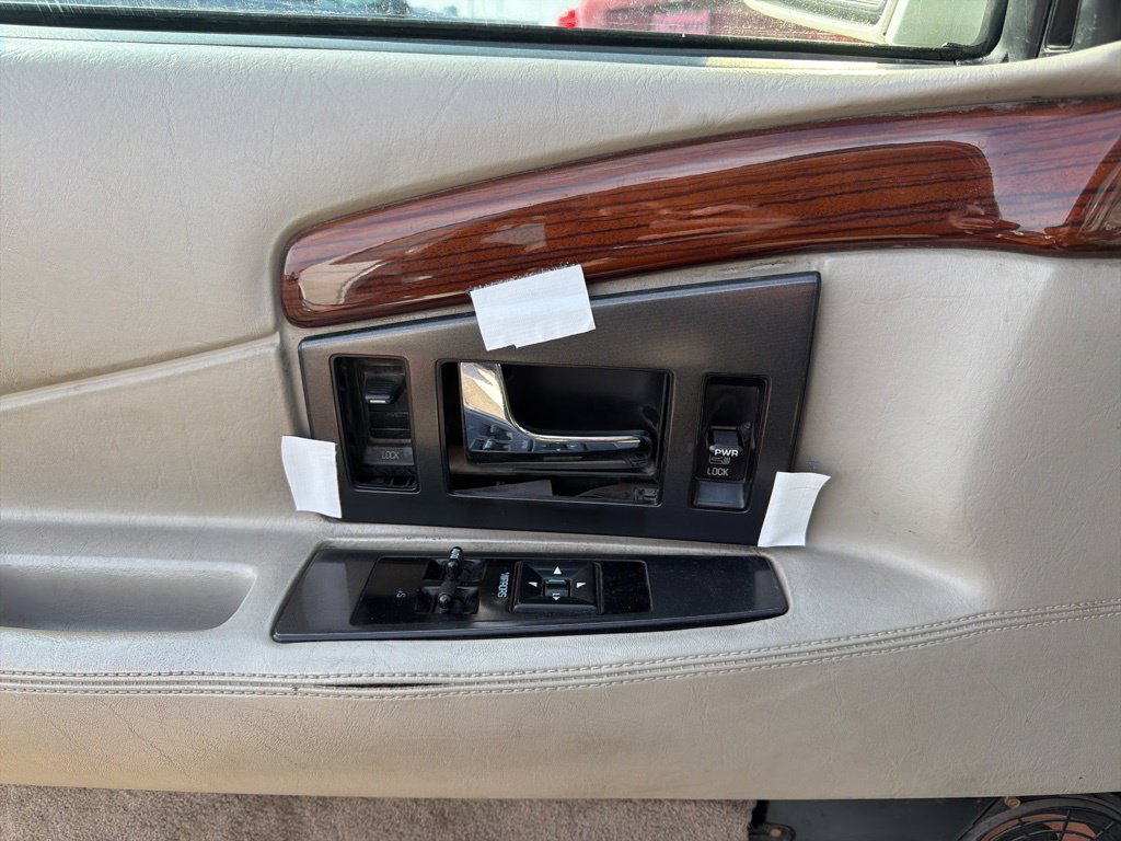 Used 1995 Cadillac Eldorado Touring FWD image 14