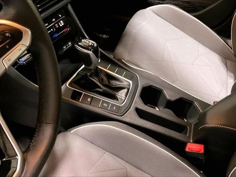 Used 2025 Volkswagen Jetta Sport FWD image 16