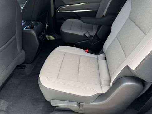 Used 2026 Chevrolet Traverse LT w/ Driver Confidence Package FWD image 10