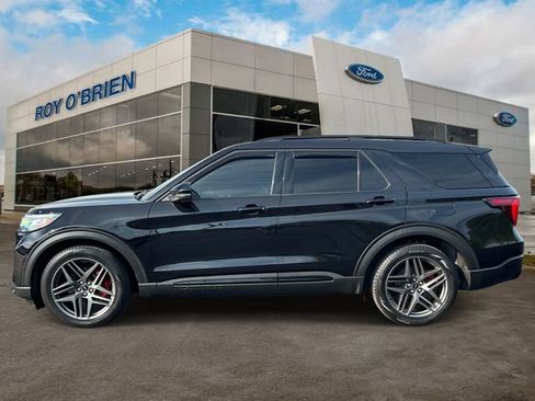 Certified 2025 Ford Explorer ST AWD/4WD image 2