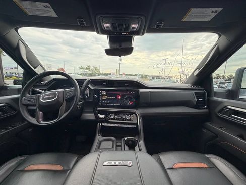 Used 2024 GMC Sierra 2500 AT4 w/ AT4 Premium Plus Package AWD/4WD image 30