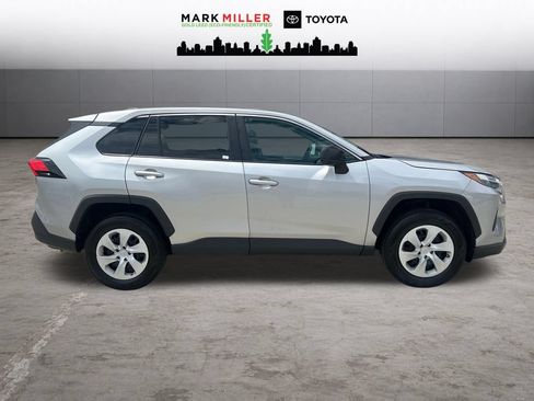 Certified 2024 Toyota RAV4 LE AWD/4WD image 6