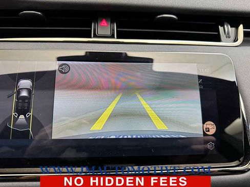 Used 2022 Land Rover Range Rover Evoque R-Dynamic SE image 27