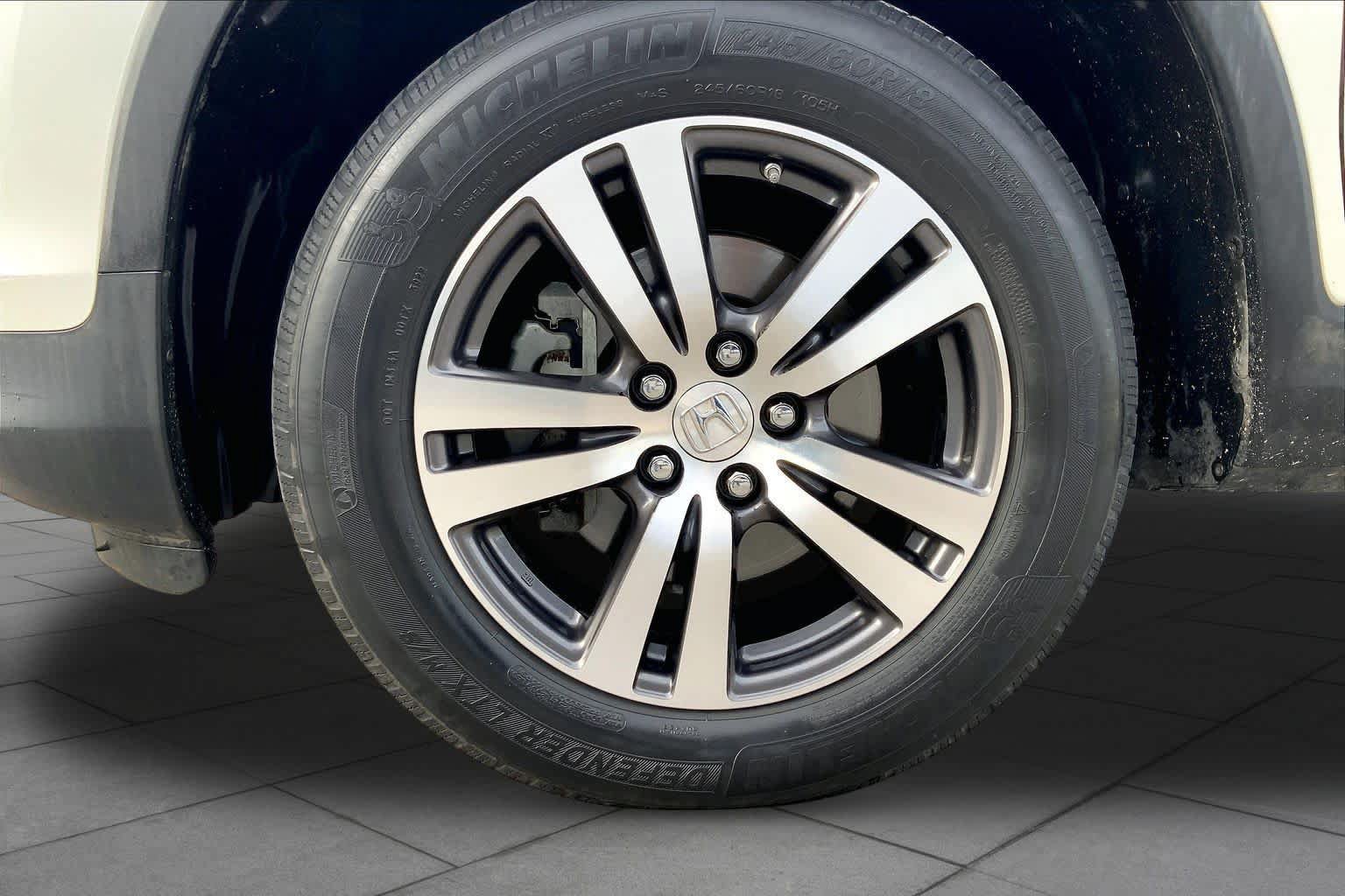 Used 2017 Honda Pilot EX-L image 10