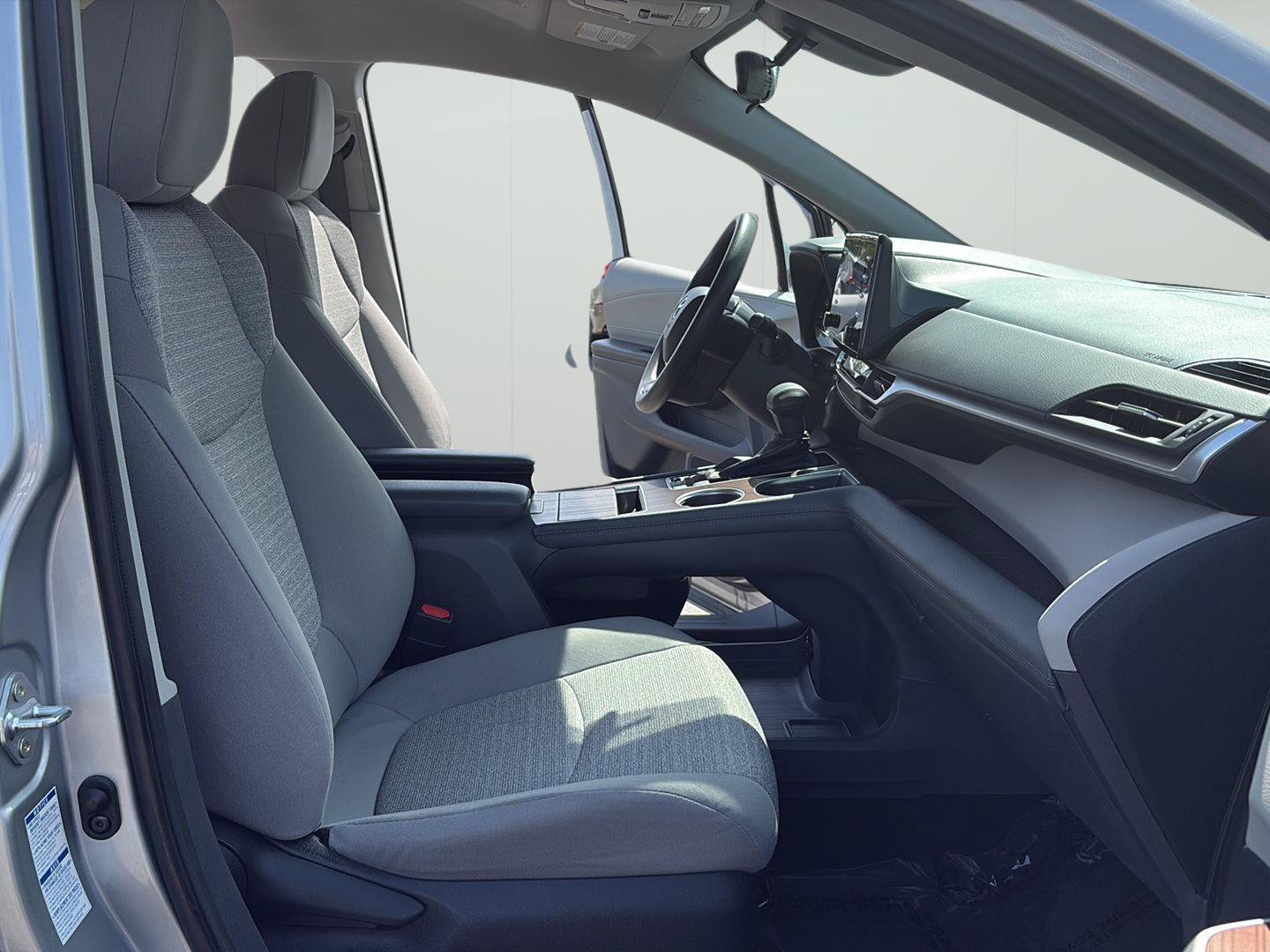 Used 2022 Toyota Sienna LE AWD/4WD image 14