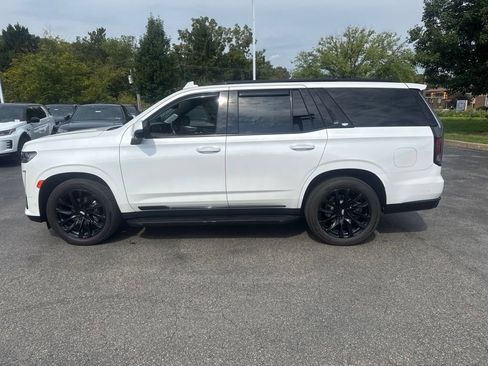 Used 2022 Cadillac Escalade Sport Platinum w/ LPO, ONYX Package AWD/4WD image 3