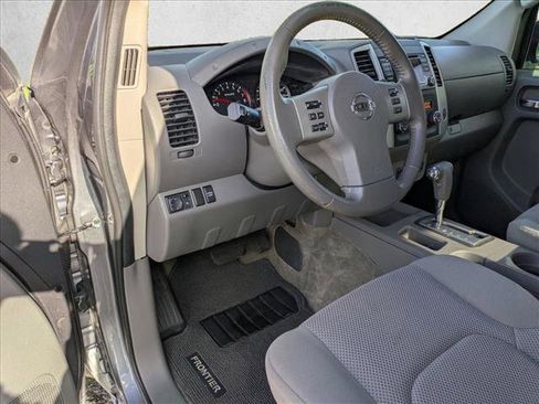 Used 2017 Nissan Frontier SV w/ SV Value Truck Package image 4