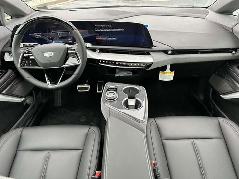 New 2025 Cadillac Optiq Sport 1 image 18