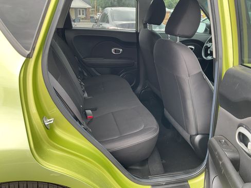 Used 2015 Kia Soul FWD image 12