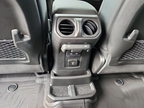 Used 2020 RAM ProMaster 2500 w/ RV Ready Prep Package image 33