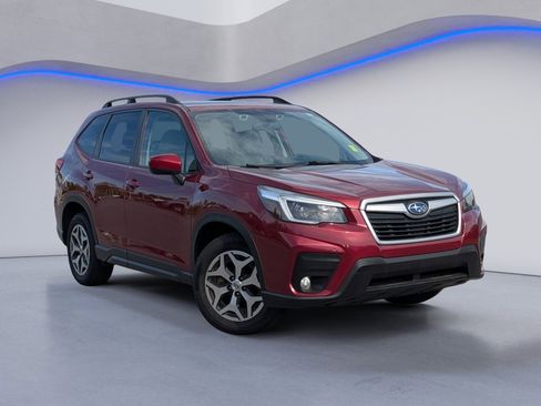 Used 2021 Subaru Forester Premium image 2