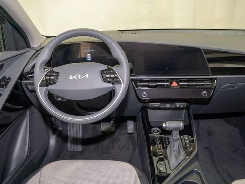 New 2026 Kia Niro SX image 8