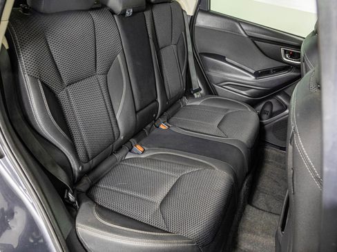 Used 2020 Subaru Forester Premium image 40