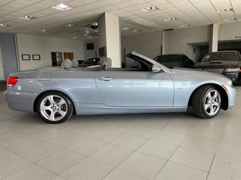 Used 2009 BMW 328i Convertible image 8