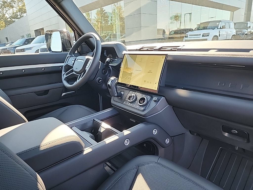 New 2026 Land Rover Defender 110 X-Dynamic SE AWD/4WD image 20